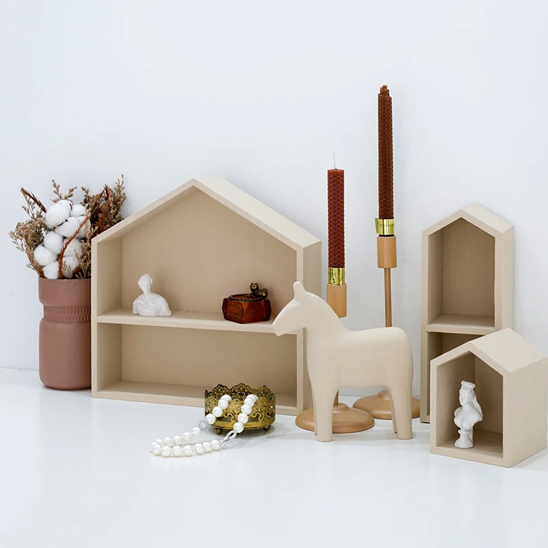 Nordische Holzpferde-Ornamente – Baby Nursery Table Bewertung und Preis